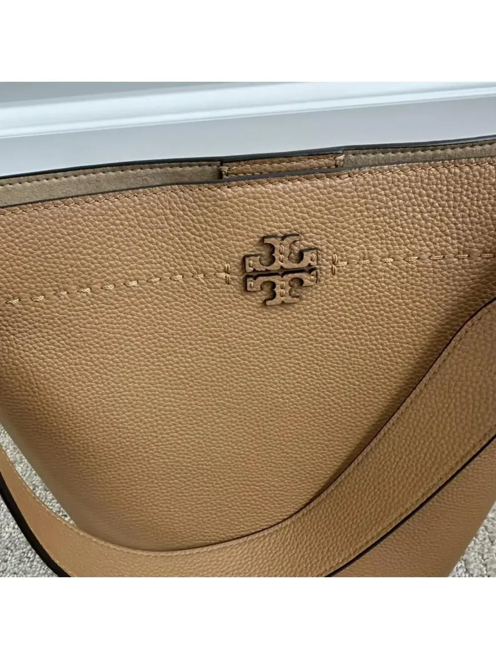 Tory Burch McGraw Leather Bucket Bag Tiramisu Brown Gold Hardware